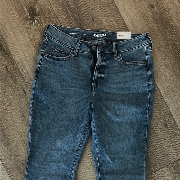 NWT Sonoma Blue Curvy High Rise Boot Cut Jeans with Stretch Size 12 - Picture 5 of 6